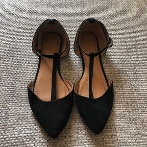 Pointed toe flats